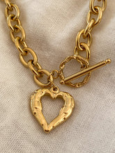 Load image into Gallery viewer, CORAZON 18K GOLD PLATED NECKLACE
